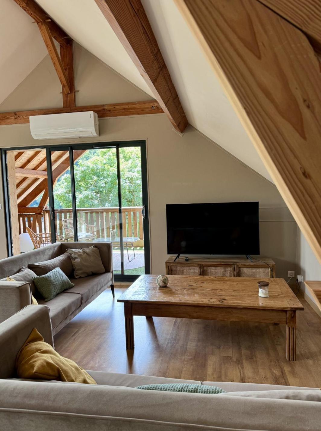 Sur La Dordogne Apartment